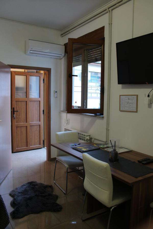 Studio Apartman Hinko Ðakovo エクステリア 写真