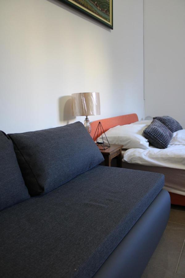 Studio Apartman Hinko Ðakovo エクステリア 写真